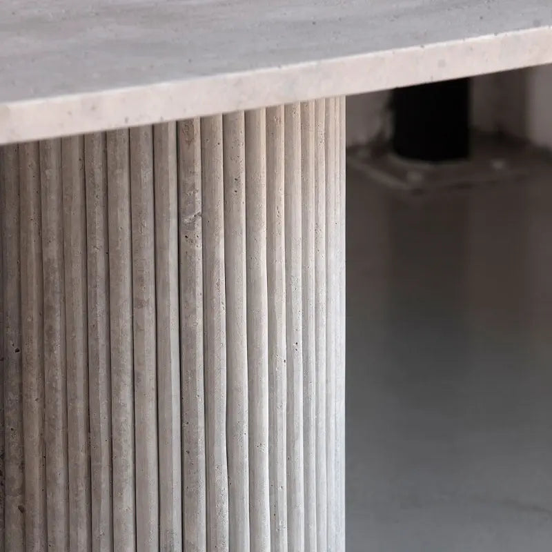 Table à manger en travertine