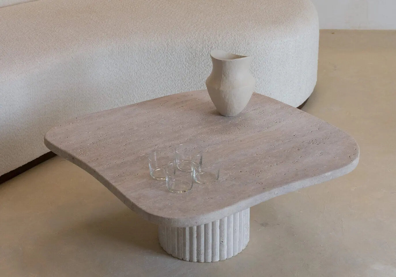 Table Basse en Travertin Ninive - Forme Organique