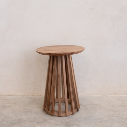 Table d’Appoint Ronde en Noyer – Élégance et Praticité