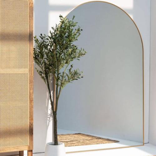 Grand Miroir Doré – Élégance Intemporelle et Raffinement