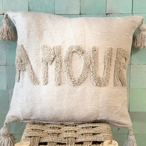 Coussin AMOUR beige
