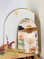 Miroir en Laiton Artisanale – Élégance et Raffinement