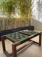 Banc en Bois de Noyer et Fil Nylon - Élégance et Polyvalence