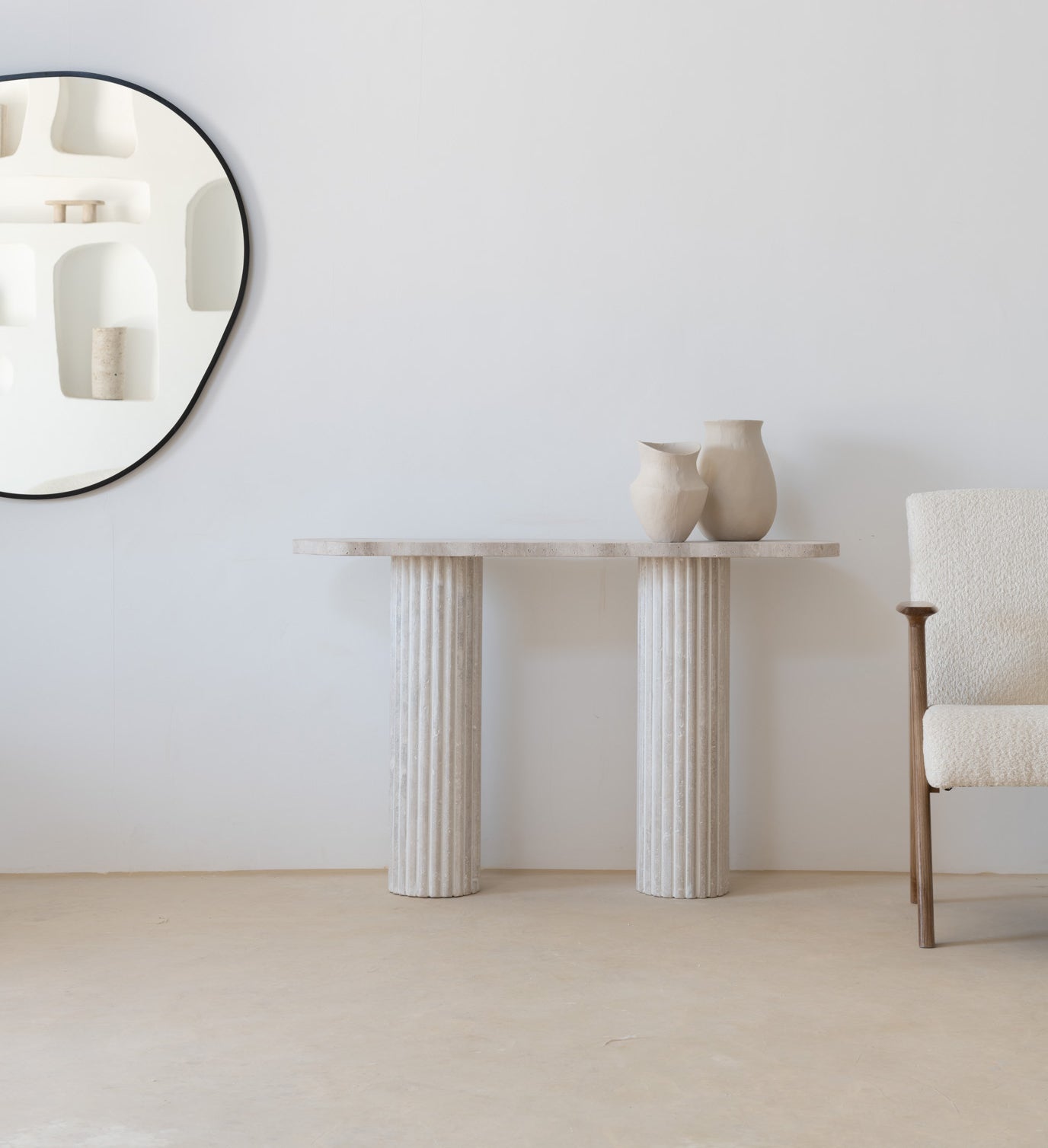 Console en Travertin avec Pieds Striés