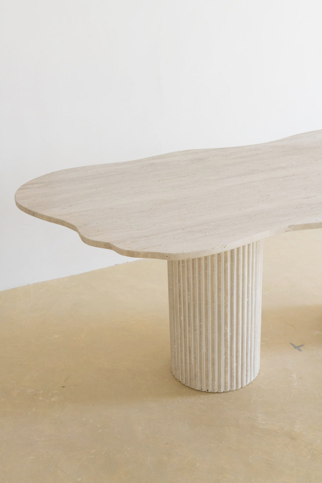 Table à Manger en Travertine