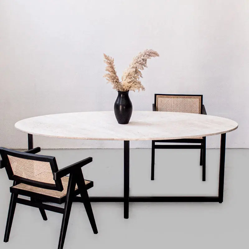 Table à manger ovale en travertin Luna