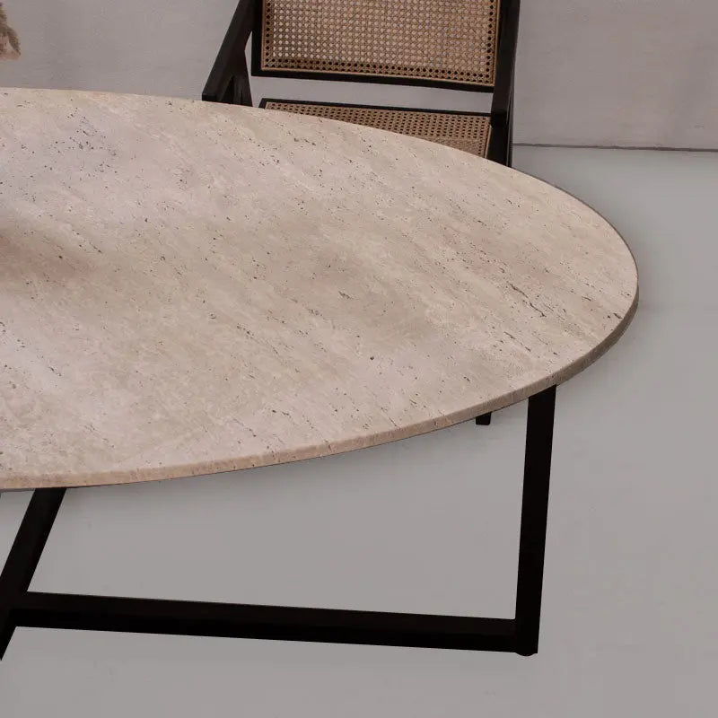 Table à manger ovale en travertin Luna
