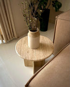 Table d'appoint en travertin Magnifis
