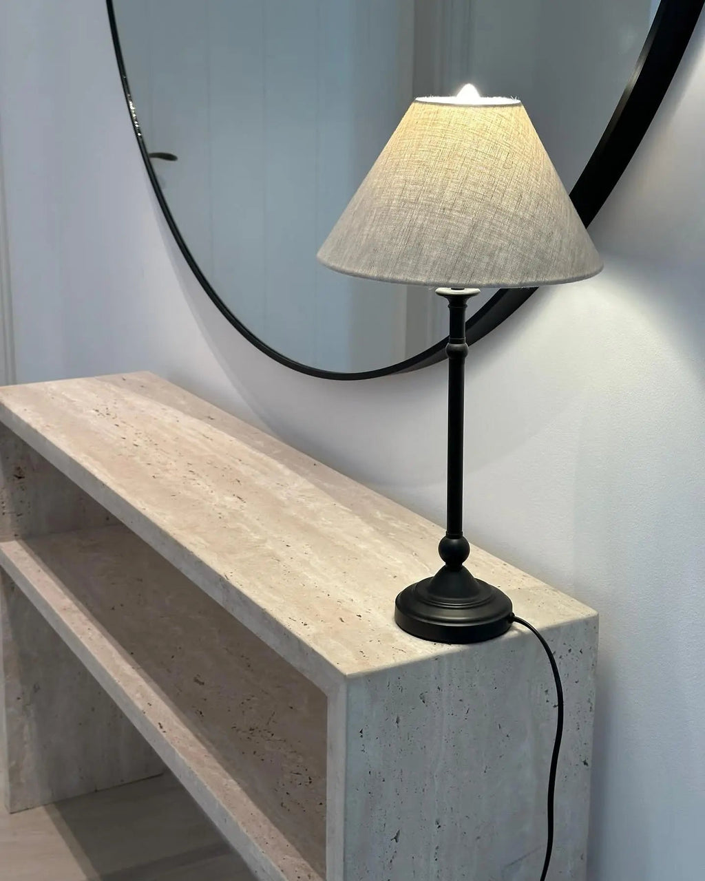 Console d’Entrée en Travertine