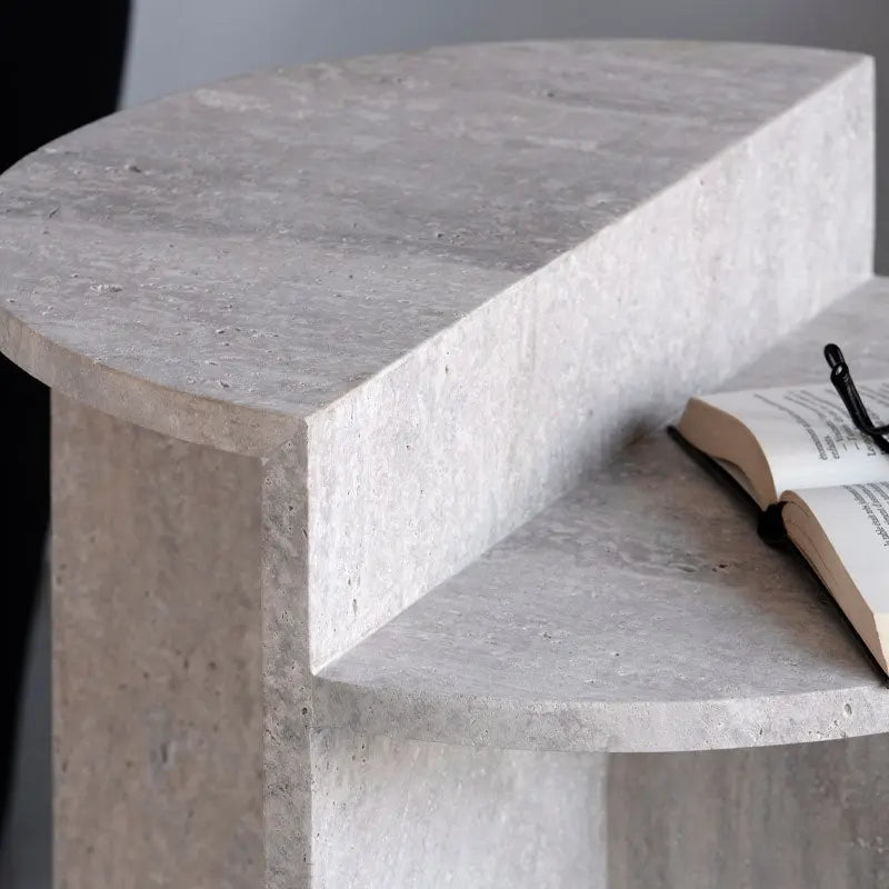 Table d’appoint en travertin Céleste