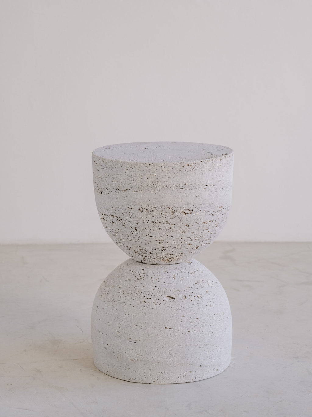 Table d’appoint Modèle Sablia en Travertin