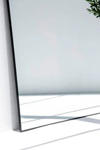 Grand Miroir Noir – Élégance Minimaliste pour Votre Intérieur