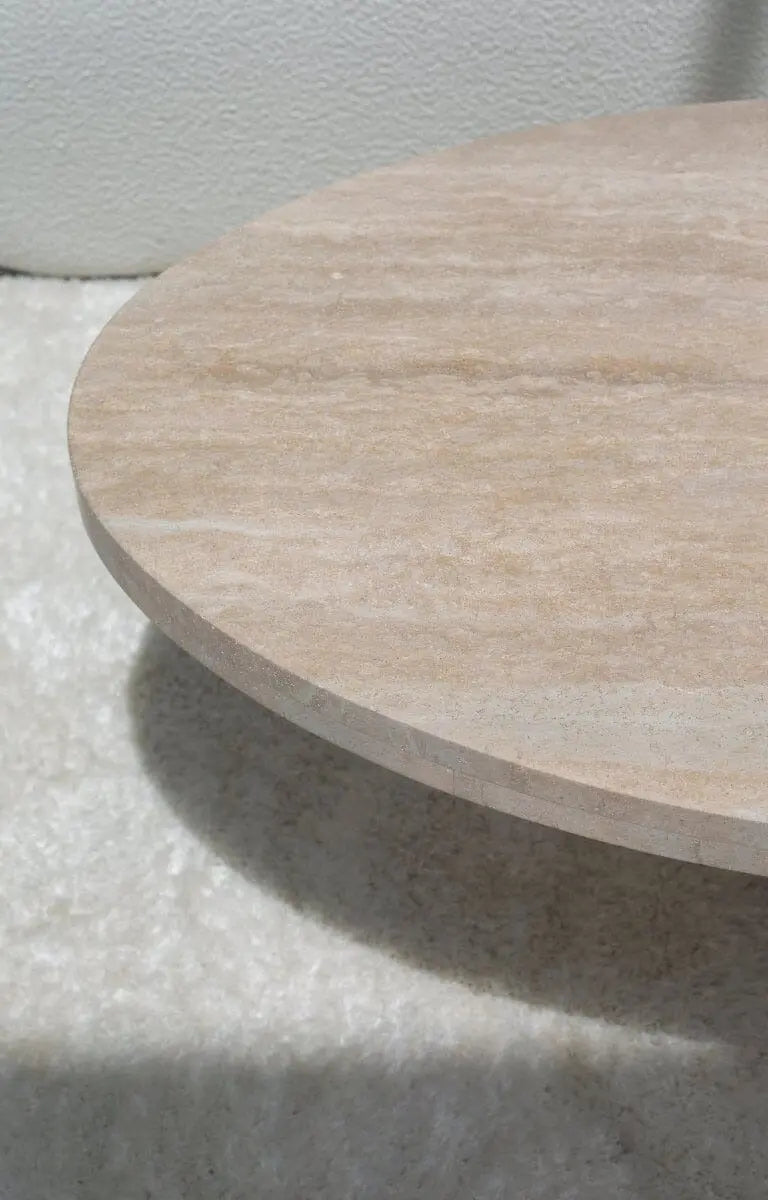 Table Basse Ovale en Travertin avec Base en Lamelles de Travertin (2 Tailles)