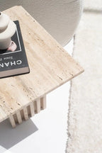 Table d'appoint en travertin