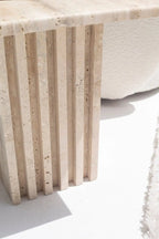 Table d'appoint en travertin