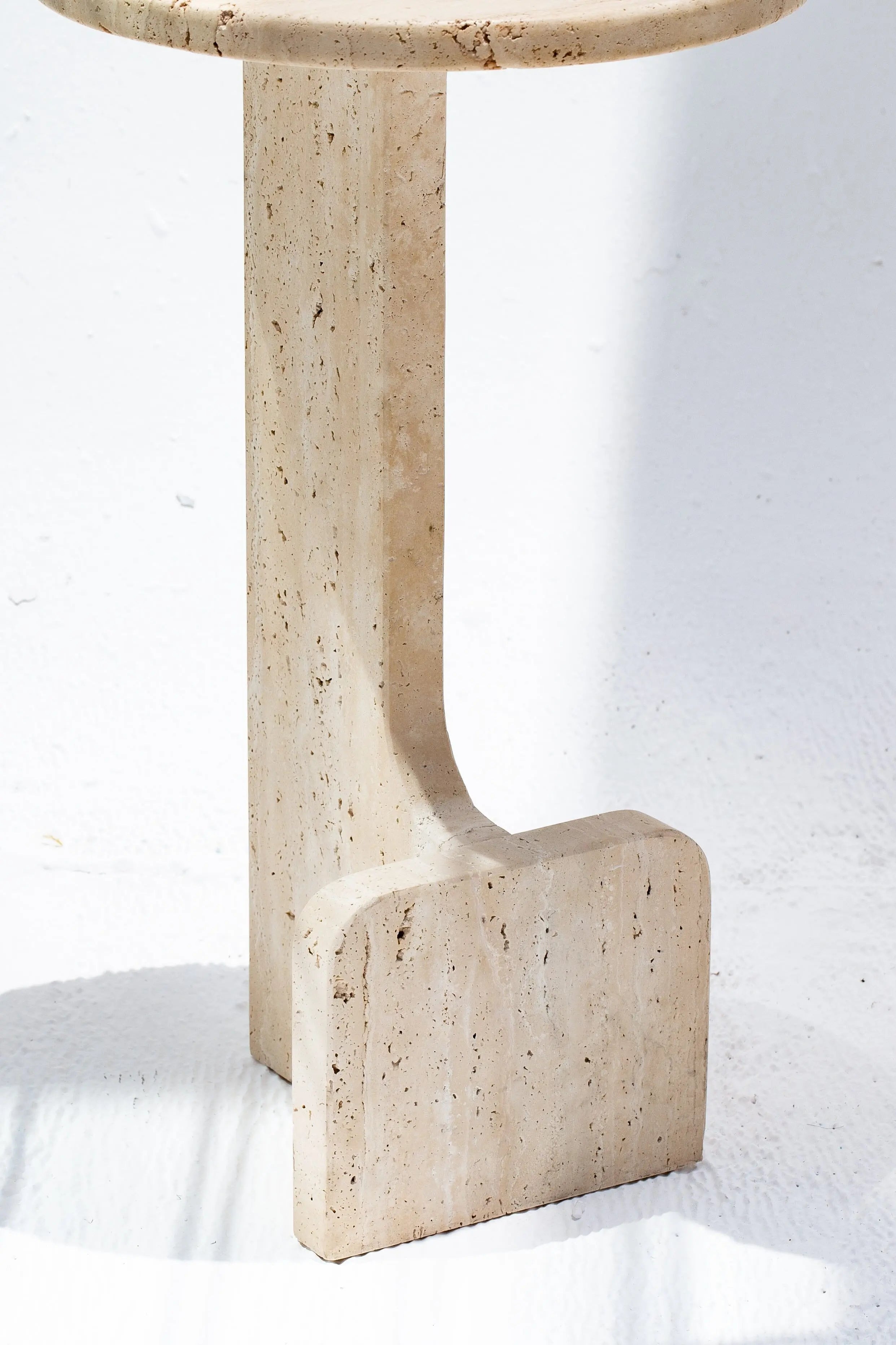 Table d'appoint ronde en travertine