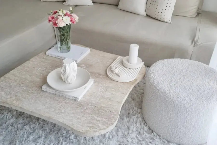 Table Basse Carrée en Travertine