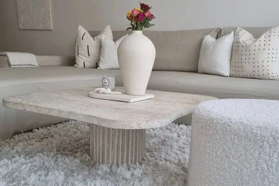 Table Basse Carrée en Travertine