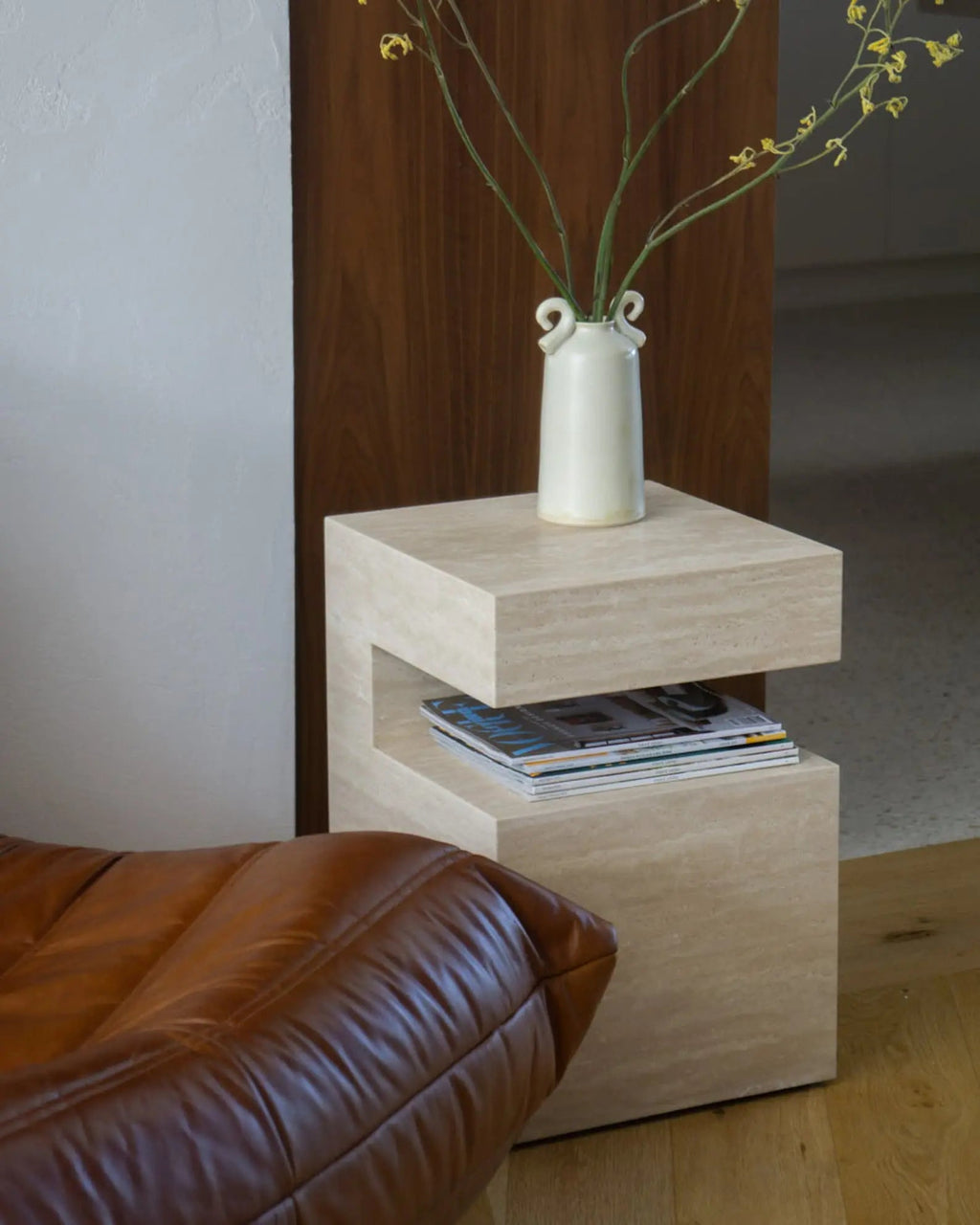 Table d'appoint en travertin Magnifis