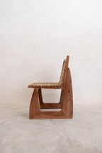 Chaise en Bois de Noyer – Élégance Naturelle et Intemporelle